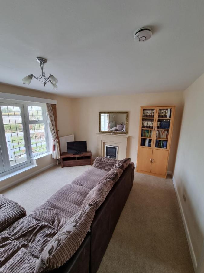 Lovely 2-Bedroom New Forest Apartment On A Farm New Milton Zewnętrze zdjęcie